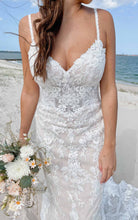 Load image into Gallery viewer, Stella York #7370
