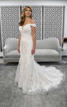 Load image into Gallery viewer, Stella York #7272
