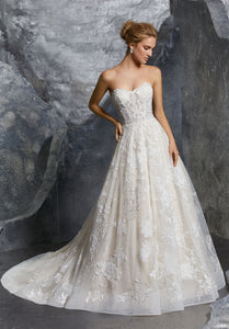 MoriLee #8220 Katerina