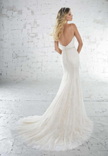 Load image into Gallery viewer, Mori Lee #6882 Kassidy
